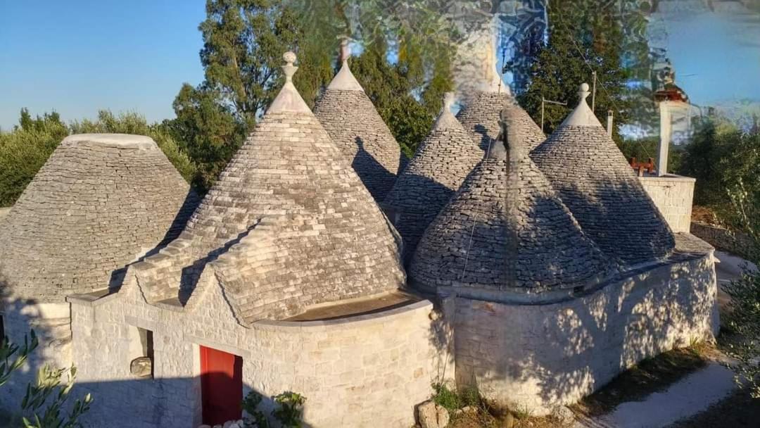 Trulli L'Utopia Di Anny Trulli Anny'S Utopia 로코로톤도 외부 사진