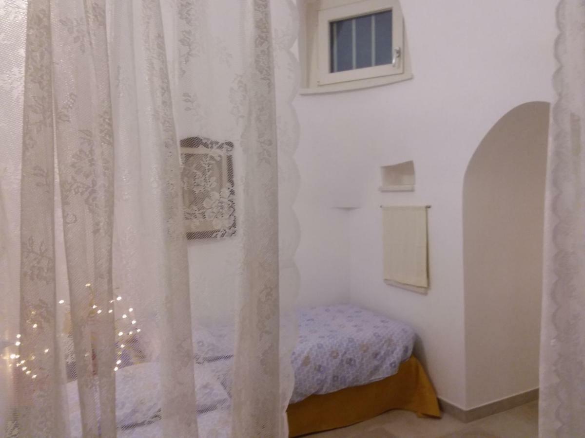 Trulli L'Utopia Di Anny Trulli Anny'S Utopia 로코로톤도 외부 사진